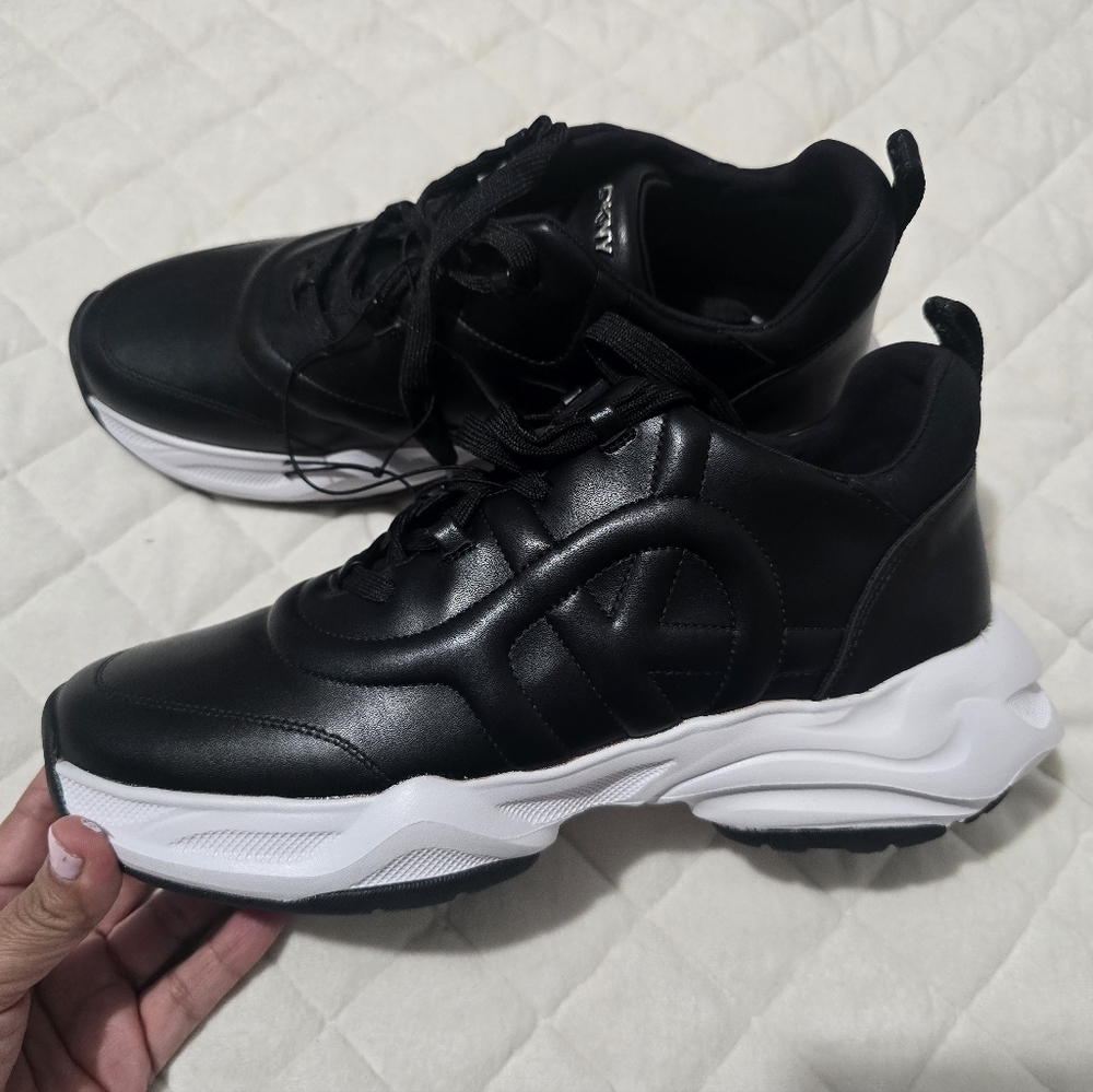 DKNY Black Faux Leather Chunky Sneakers Size 9.5